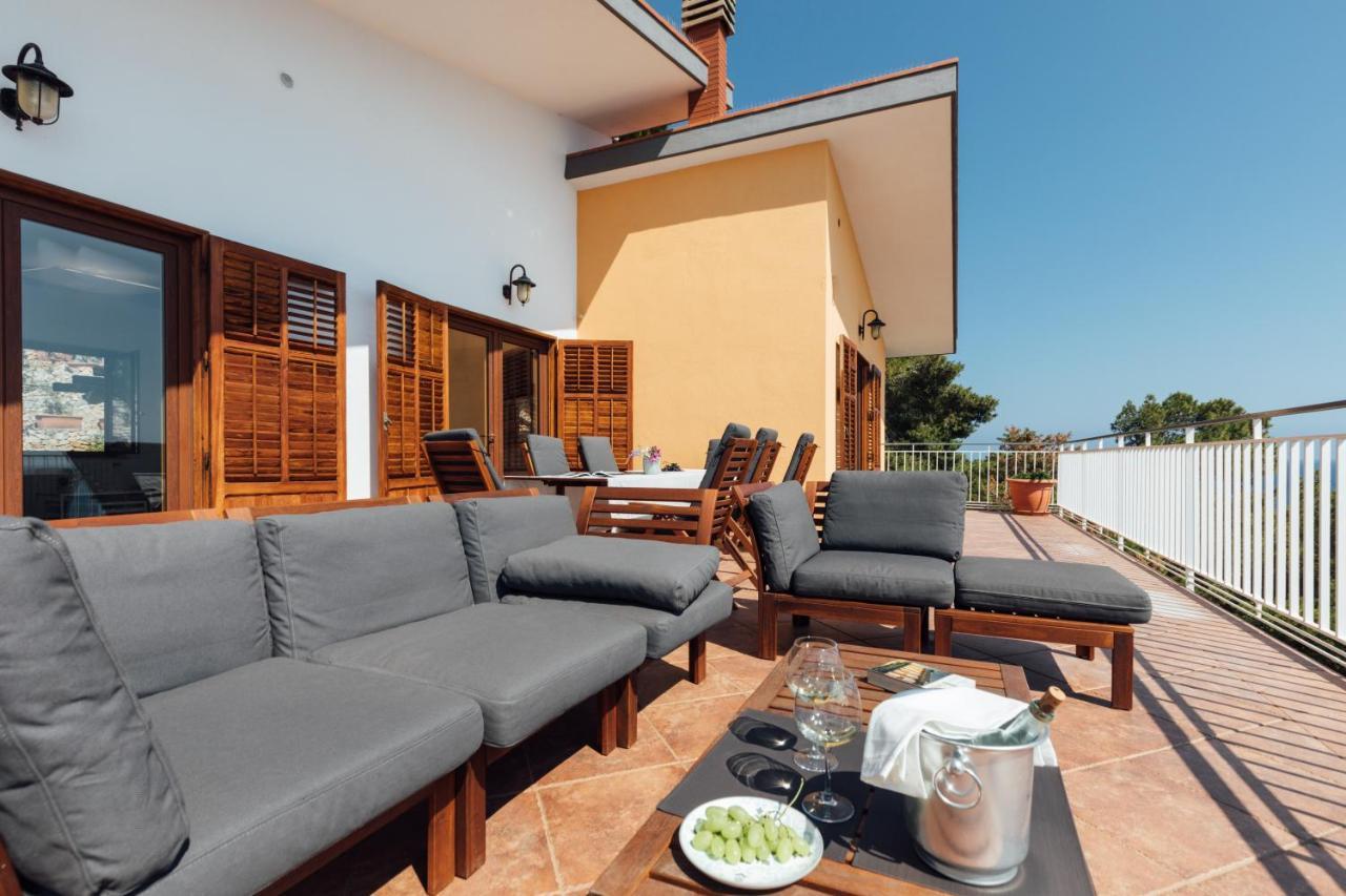Appartamento In Villa Con Accesso Al Mare, Vista Mozzafiato Palermo Exterior photo